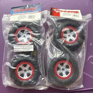 Traxxas Tire & Wheel Assembly Glued 4 ct. #5973R Satin Chrome/Red Beadlock